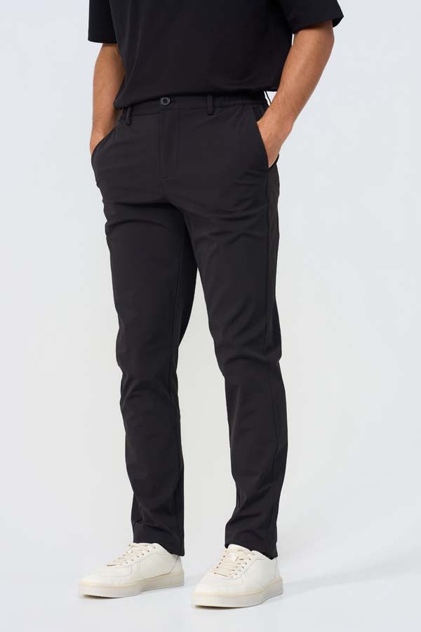 BLACK FORM TAPERED CHINO